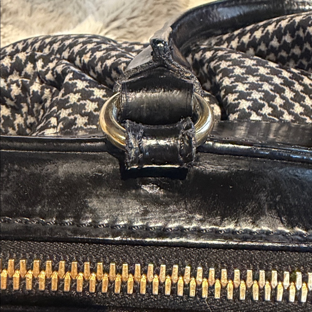 VALENTINO GARAVANI Black and White  Women's Handbag - Picture 6 of 12